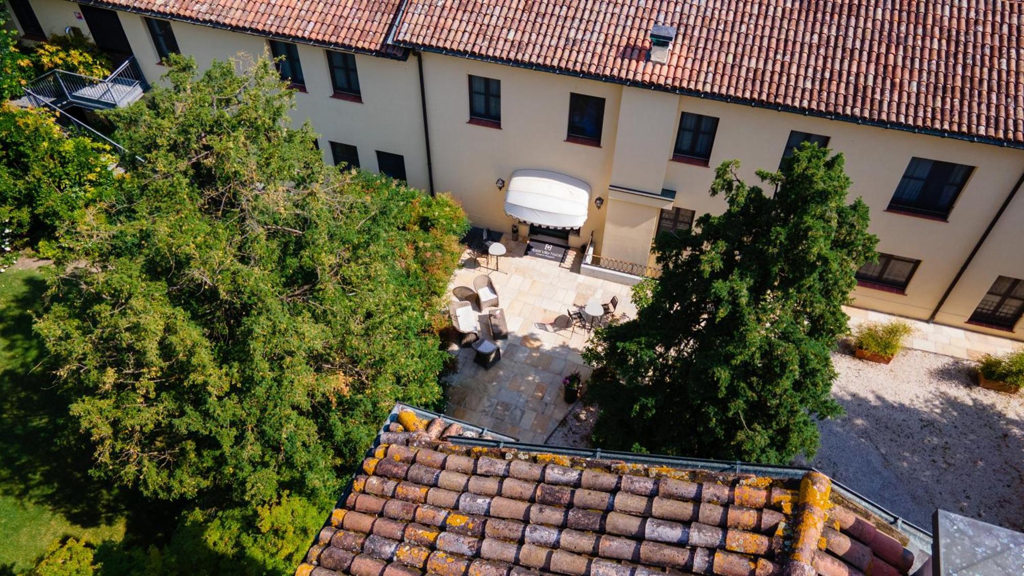 Hotel Villa Nabila Reggiolo Kültér fotó