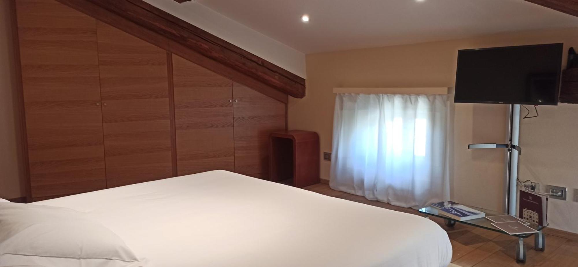 Hotel Villa Nabila Reggiolo Kültér fotó