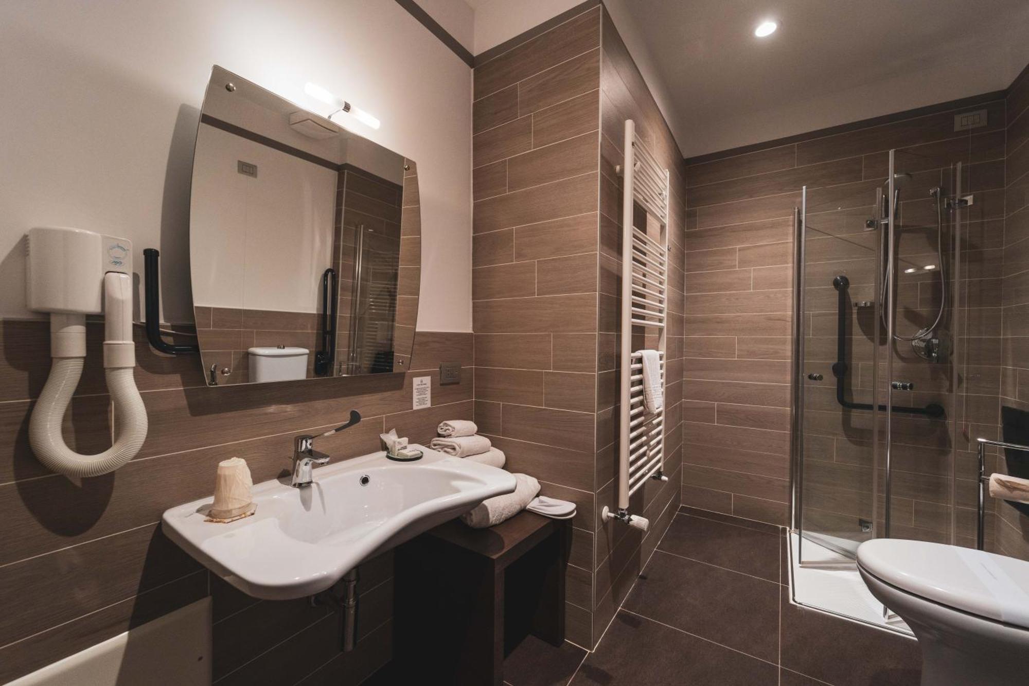 Hotel Villa Nabila Reggiolo Kültér fotó