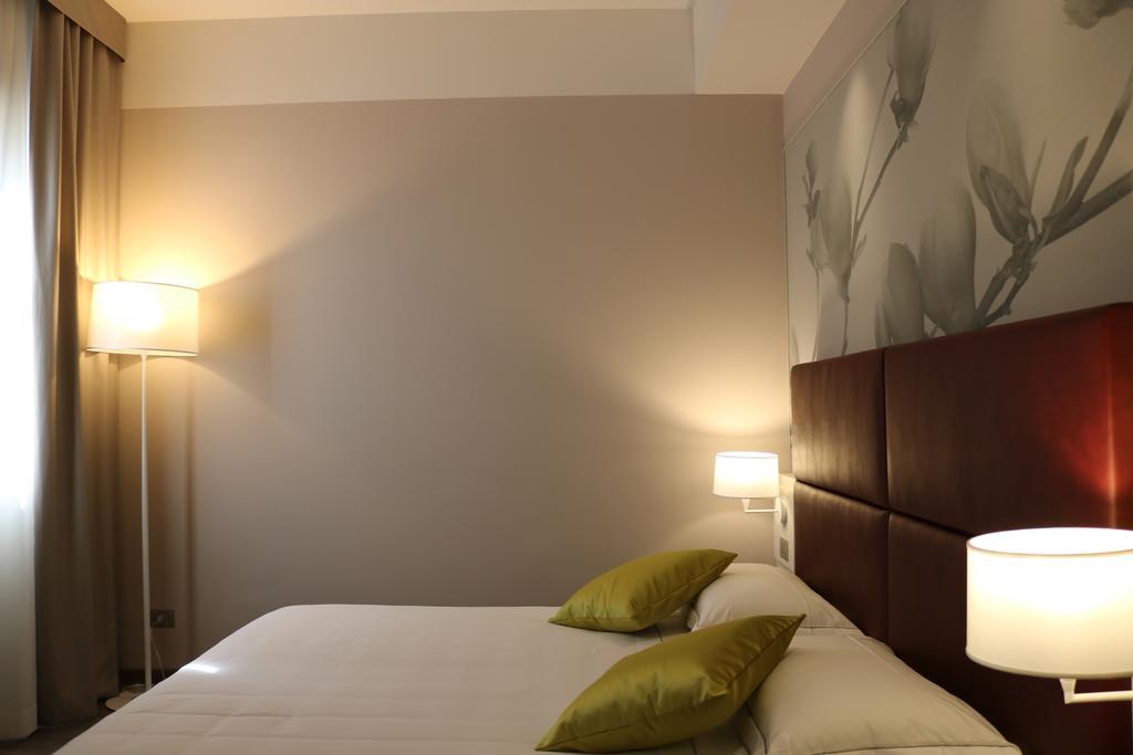 Hotel Villa Nabila Reggiolo Kültér fotó