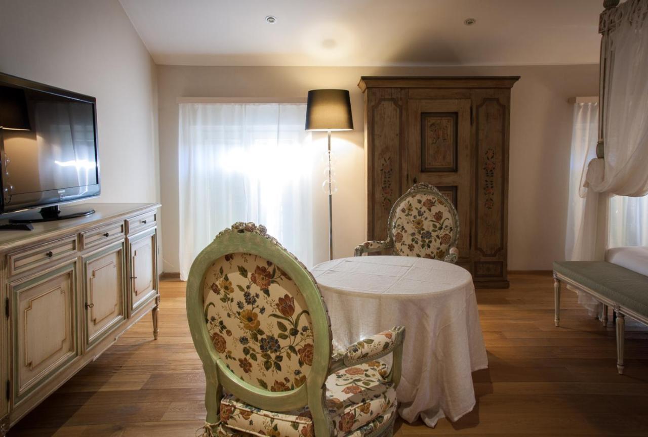 Hotel Villa Nabila Reggiolo Kültér fotó
